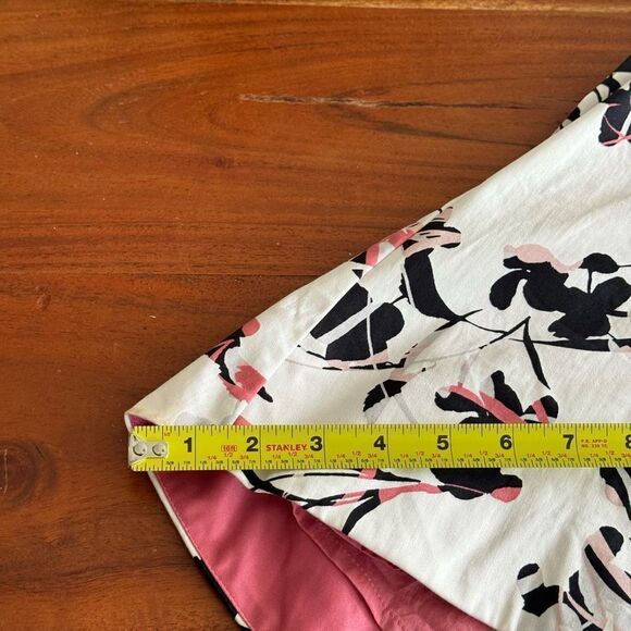 WHBM 570259114
SL Vnk Cotton Sateen FNF
COLOR
Ecru w Goddess Pink - Picture 15 of 16